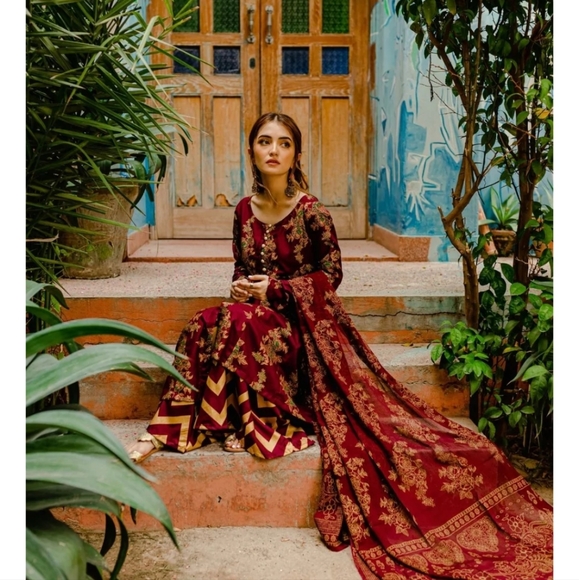 3 piece Pakistani suit Kurta Shalwar Kameez Sharara - Picture 2 of 5